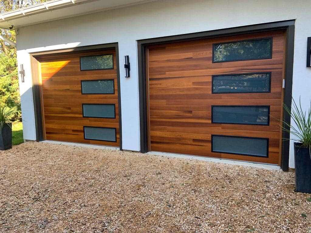 Factors to Consider When Choosing a New Garage Door